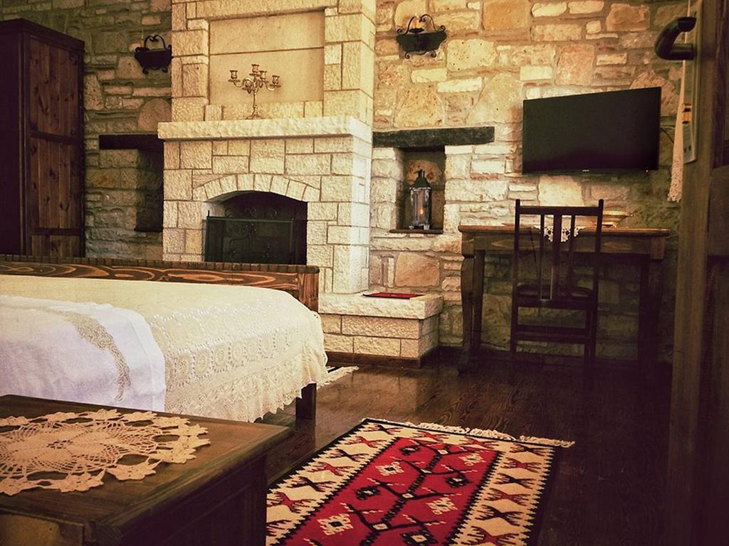 Hotel Vila Aleksander Berat Room photo